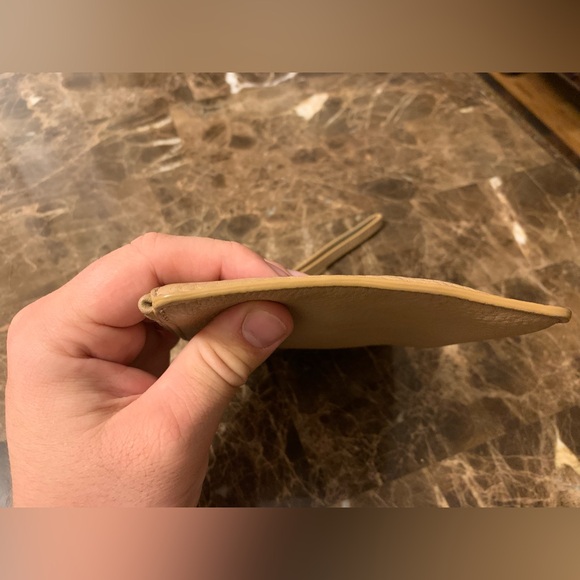 COLE HAAN Mens Medium Zip Pouch Jitney II Sandstone Tan Leather Wallet Wrist - Picture 5 of 10